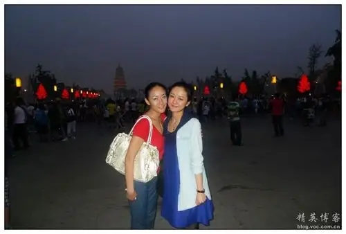 王丝菲在西安大雁塔