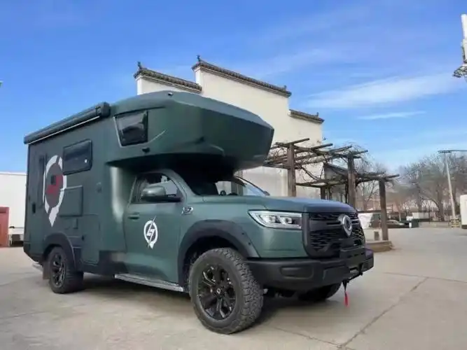 房车里过大年之长城炮改装房车90